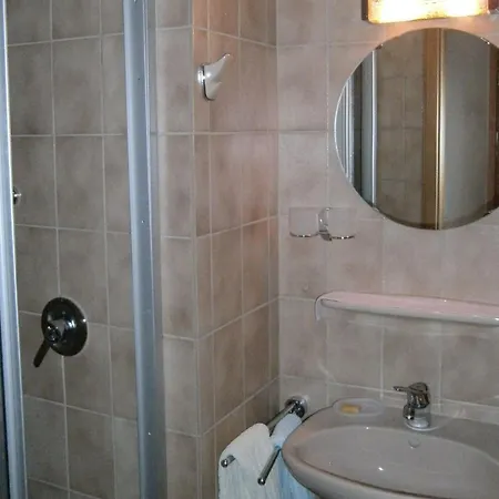 Gaestehaus Fischerhaeusle בית הארחה ואסרבורג